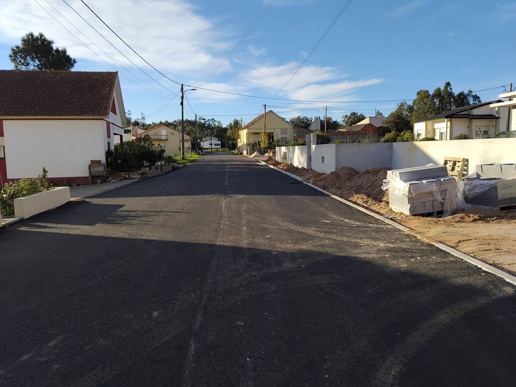 Município promove obras de beneficiação da rede viária a sul do concelho