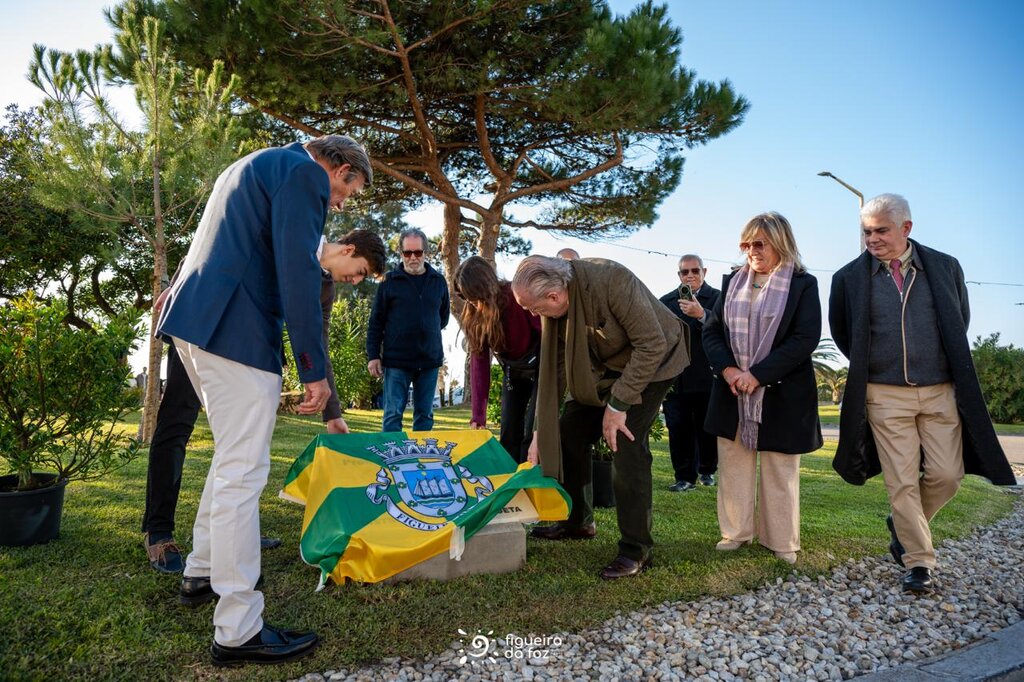 Pedro Santana Lopes prometeu e cumpriu, toponímia figueirense honra Professor Pires de Azevedo