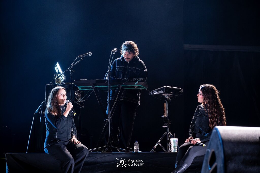 Segundo dia de concertos com Iolanda e uma pop honesta mas arrojada 