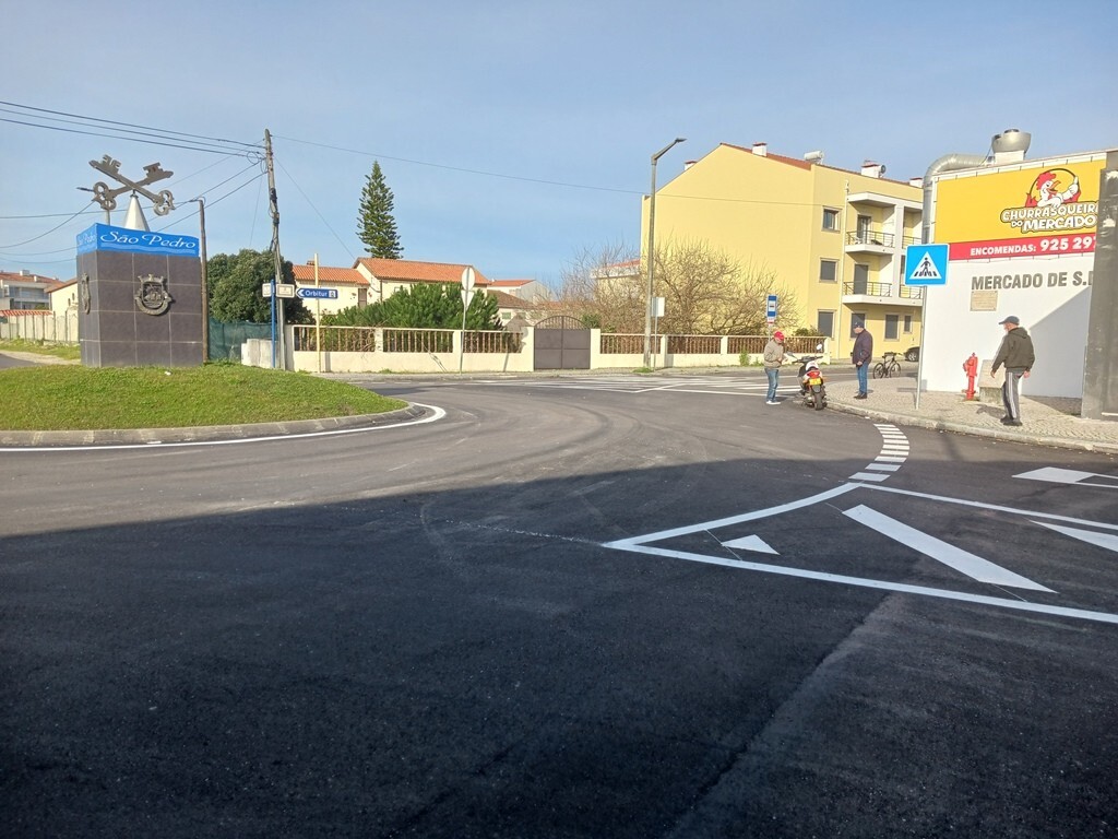 Município continua a investir na beneficiação da rede viária: mais duas empreitadas concluídas 