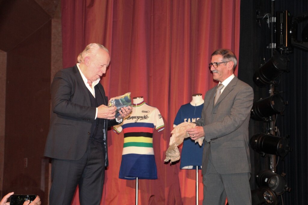 Dedicação e paixão de Pedro Santana Lopes pela Figueira da Foz justificam homenagem no jantar de ...