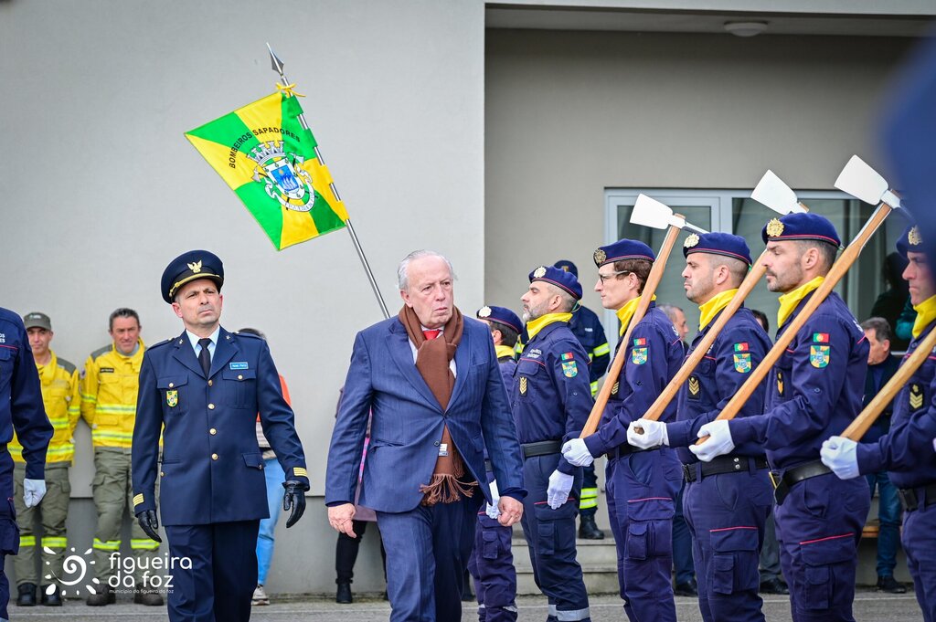 Pedro Santana Lopes “presenteou” Bombeiros Sapadores com anúncio de atribuição de Chave da Cidade...
