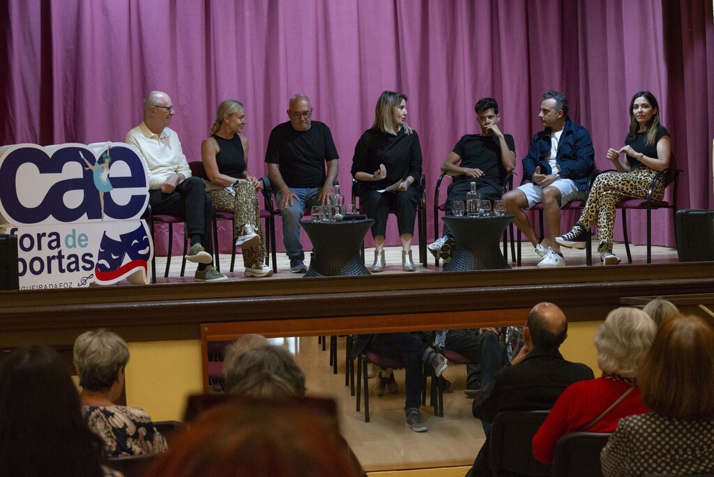 Fora de  Cena: O encontro que ninguém vai esquecer