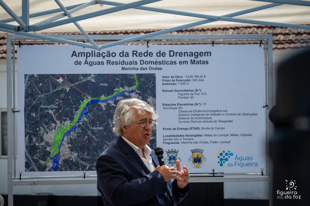Rede de drenagem de águas residuais domésticas vai finalmente ser concluída em Marinha das Ondas,...
