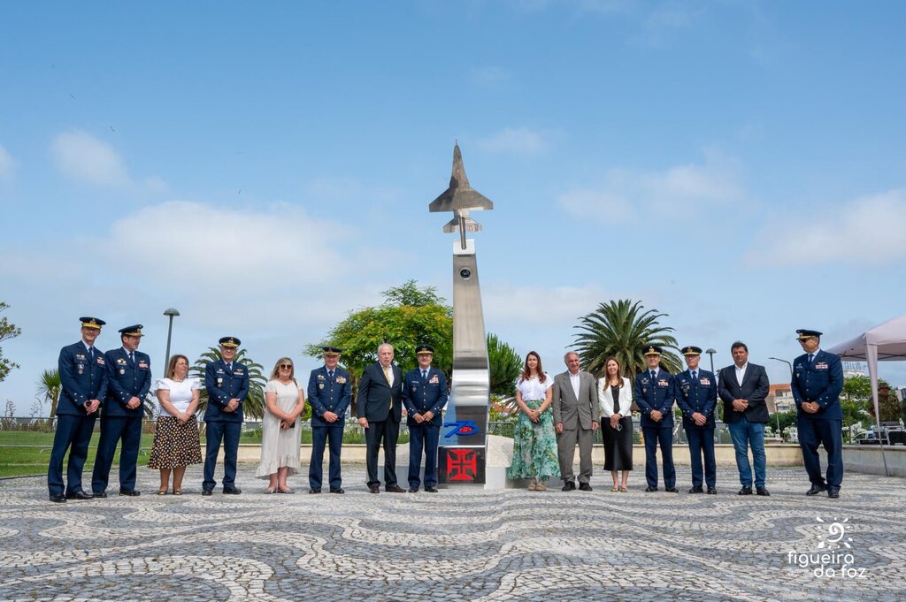 Inaugurado monumento que perpetua comemorações do 73.º aniversário da Força Aérea na Figueira da Foz