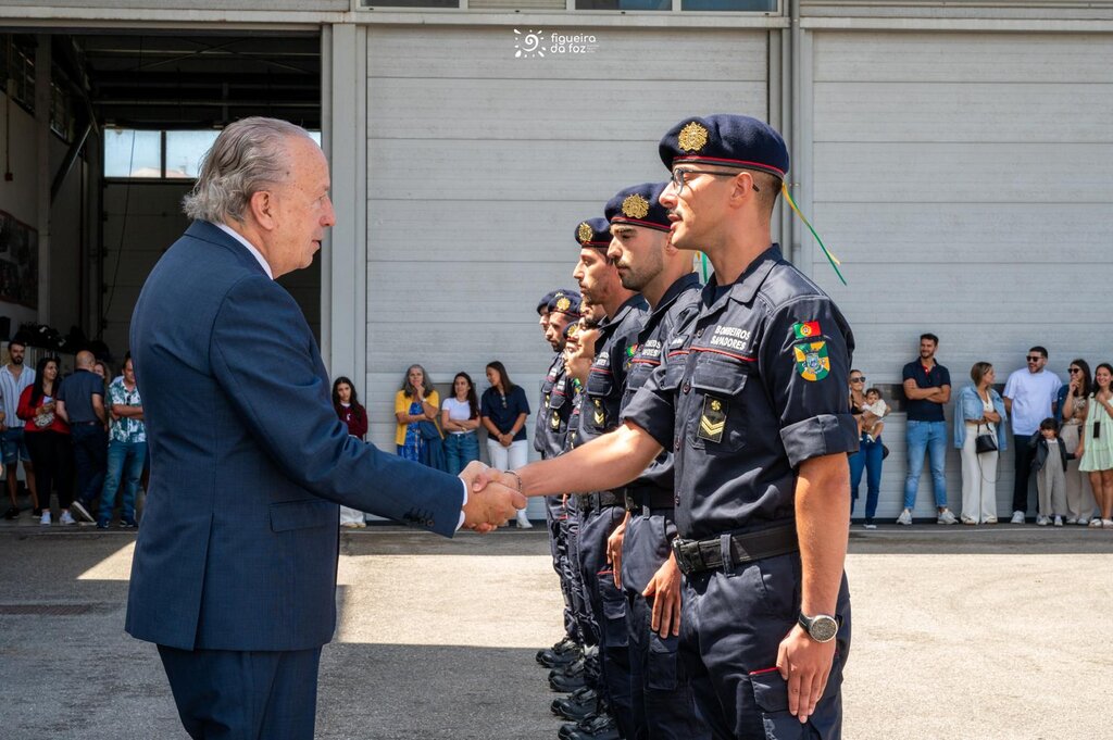 Novos Bombeiros Sapadores receberam Divisas e Boinas