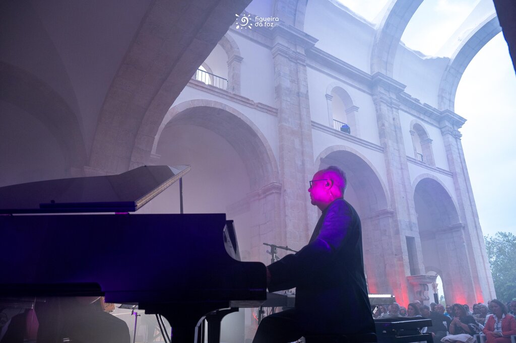 Rodrigo Leão transformou o Mosteiro de Seiça n`«O Mundo» 